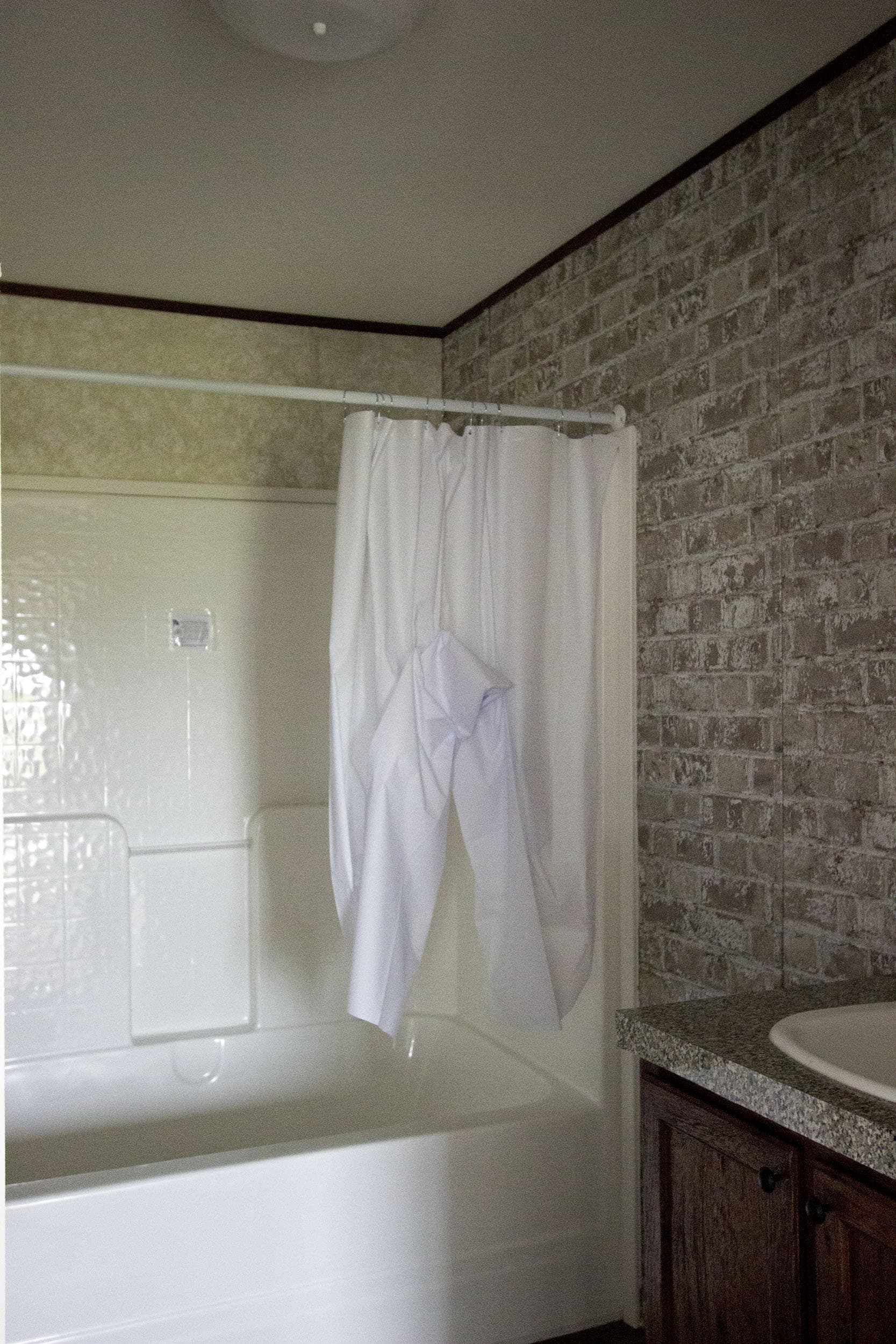 Jet bathroom home features