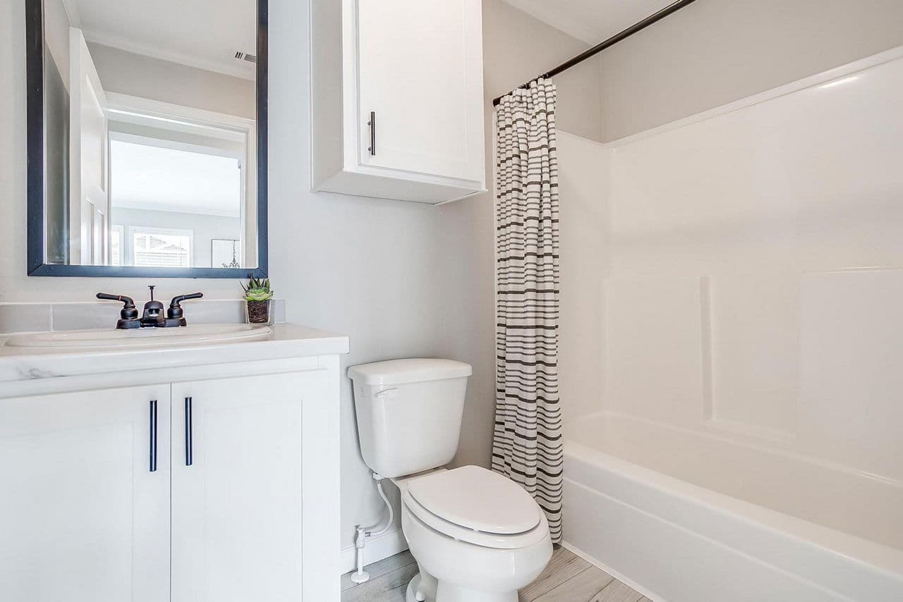 Innovation 2860h bathroom home features