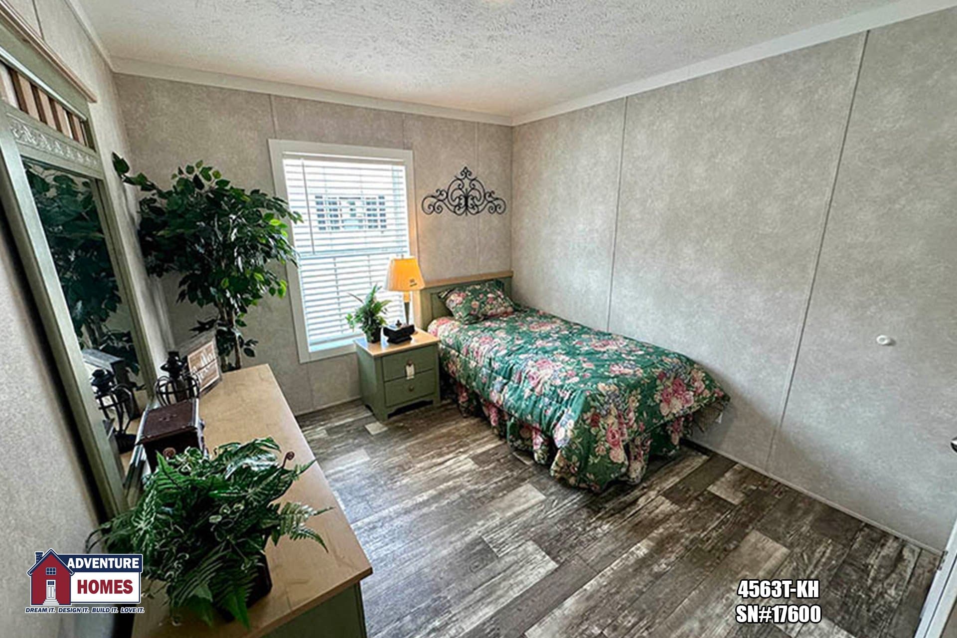 4563t-kh bedroom home features
