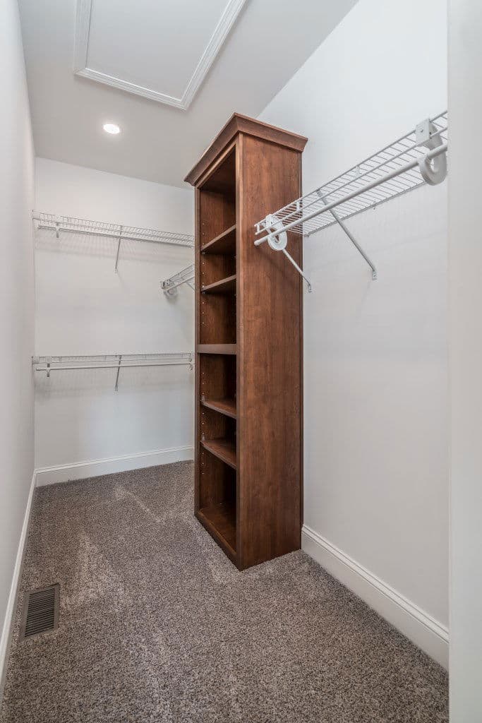 Ultra ranch 2p2403-x interior home features