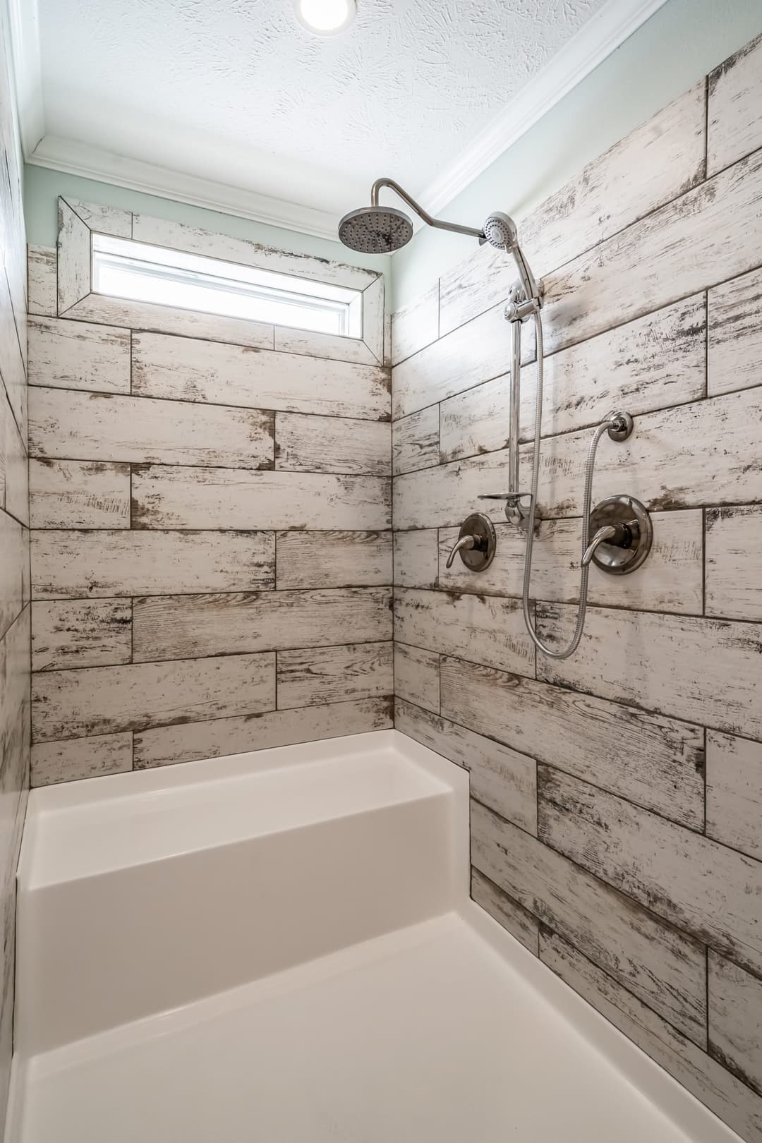 Delmar bathroom home features