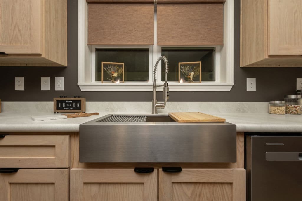 Essence 20 kitchen home features