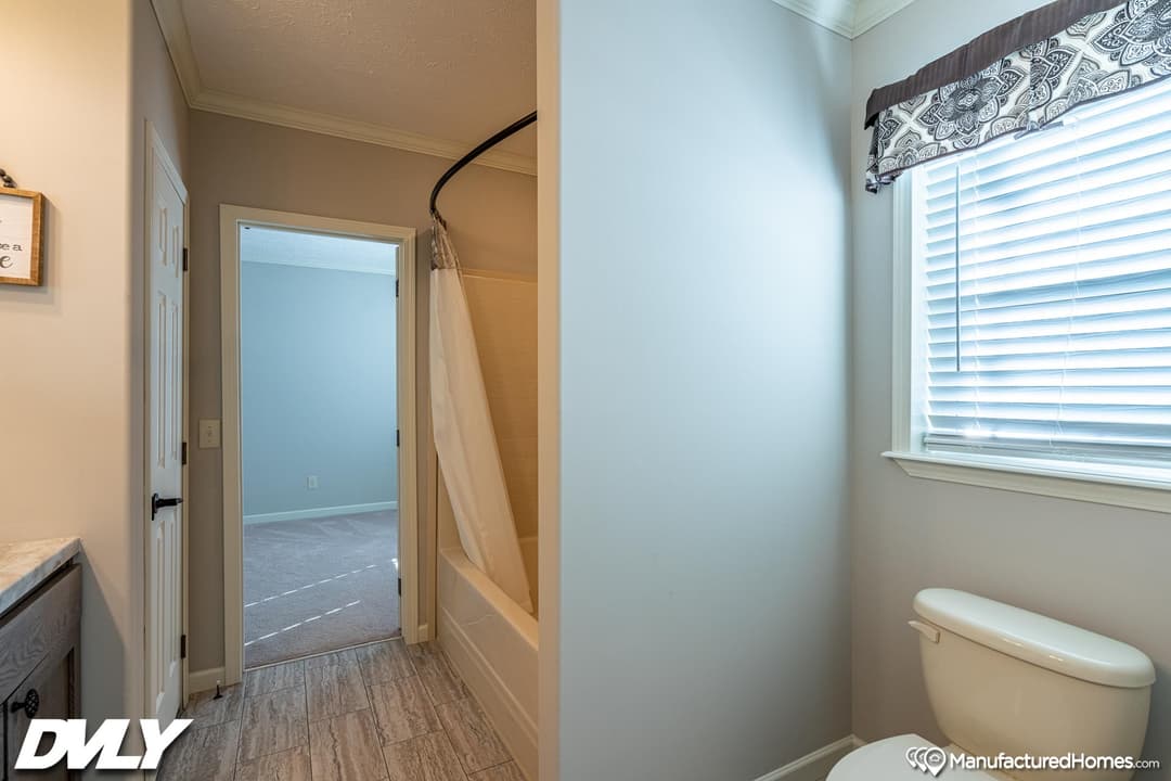 The anais bathroom home features