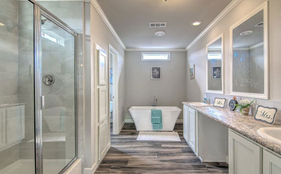 Magnolia 6360 bathroom home features