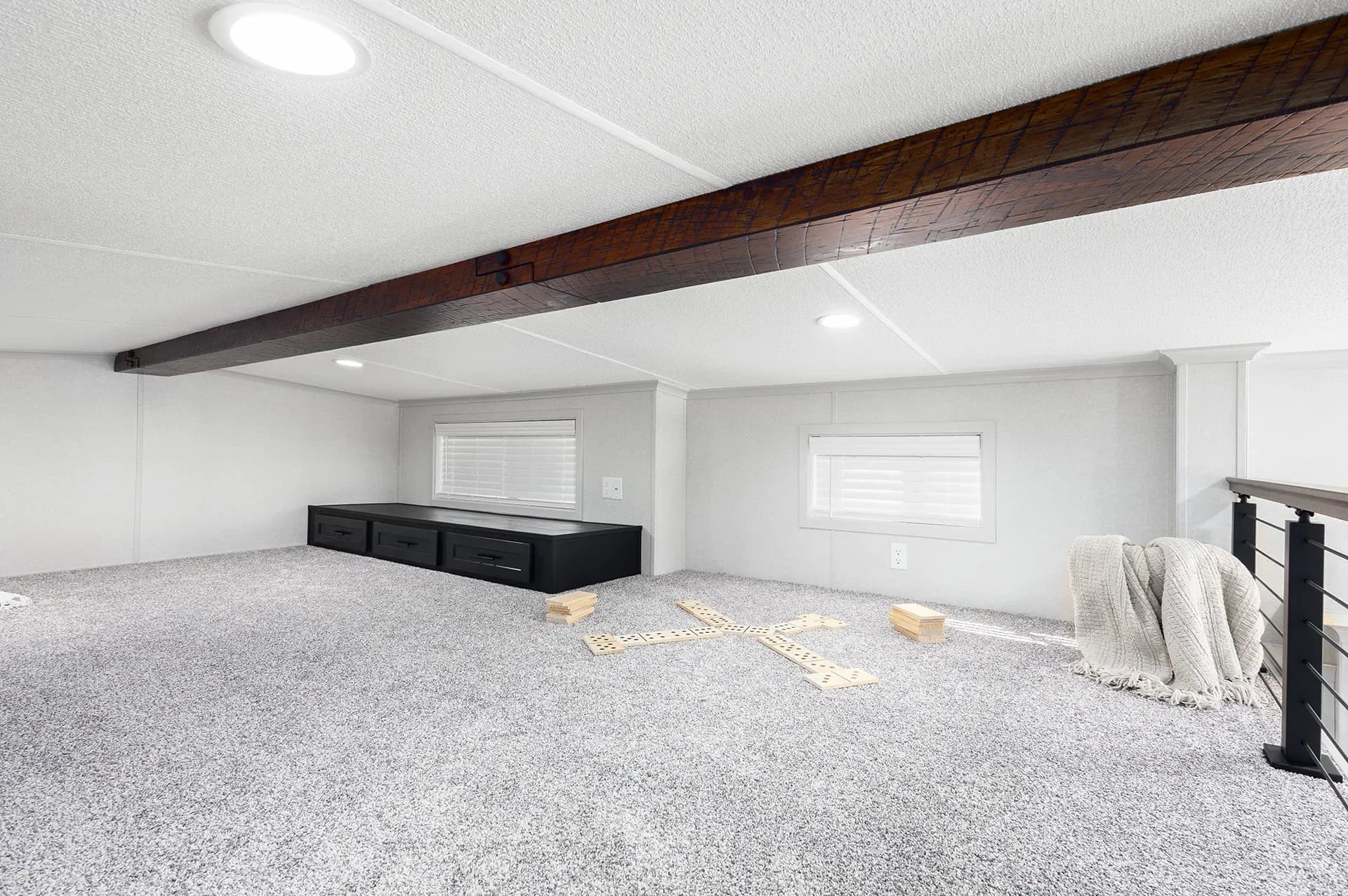 Eldorado 9033 interior home features