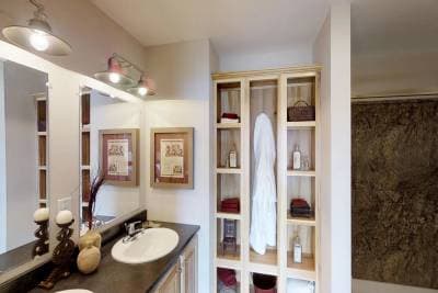 Edge le127 bathroom home features