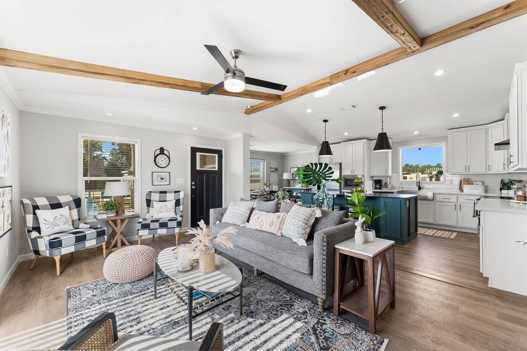 Titan extreme 2856h interior home features