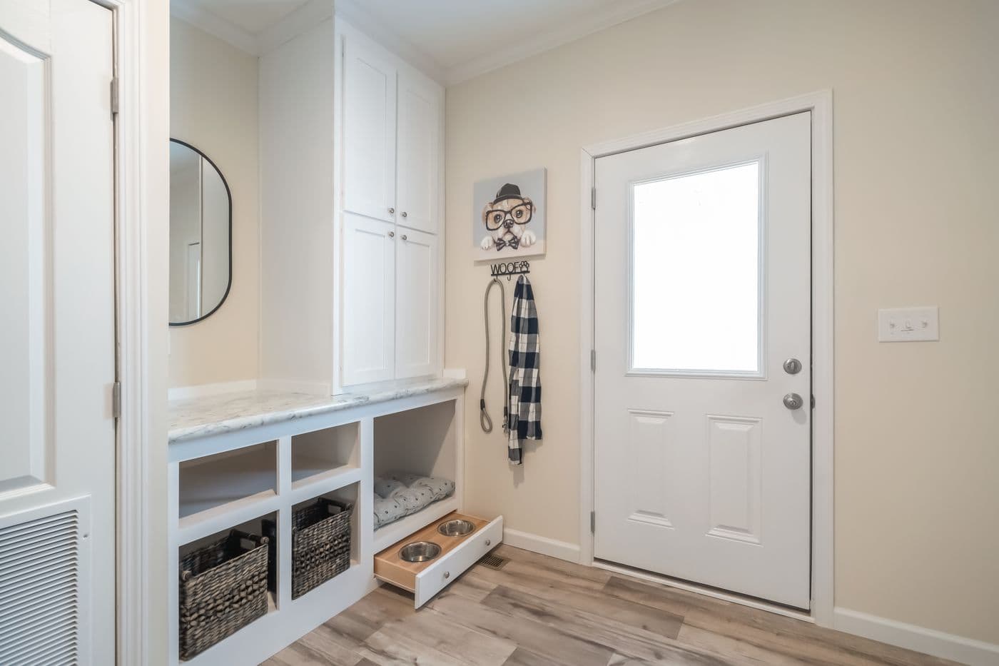 Super 68 elite interior home features