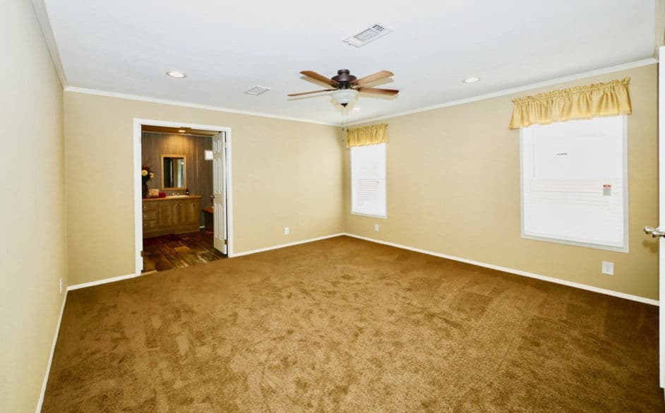 Rifleman 3240 bedroom home features