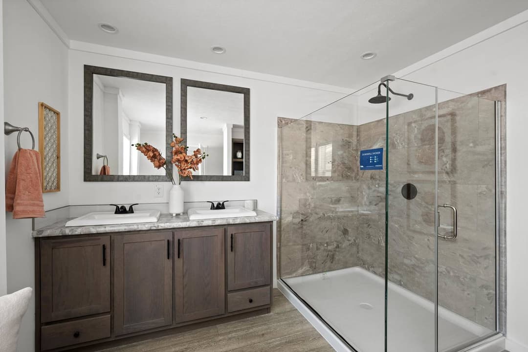 Pursuit bathroom home features