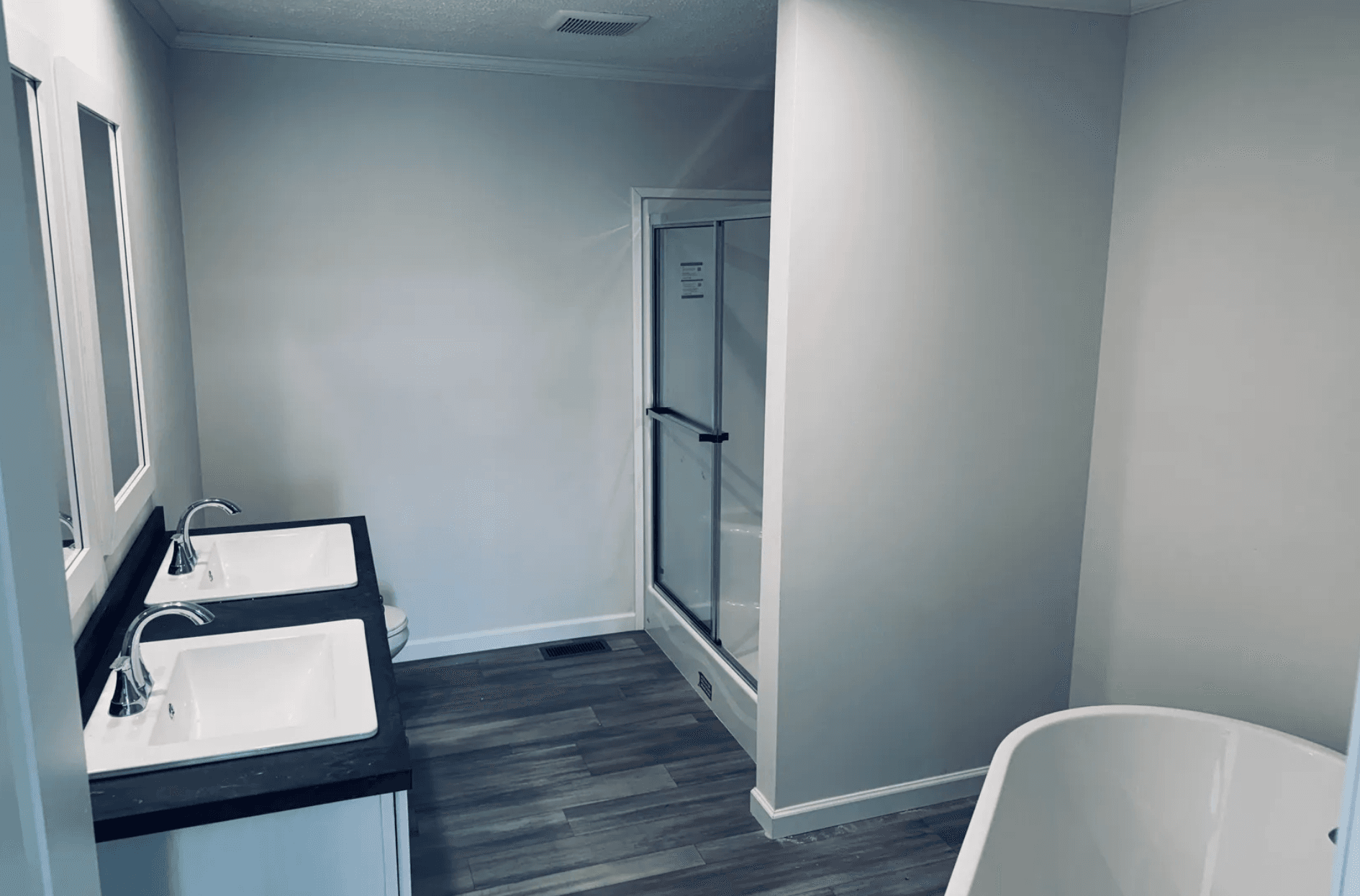 Tourmaline bathroom home features