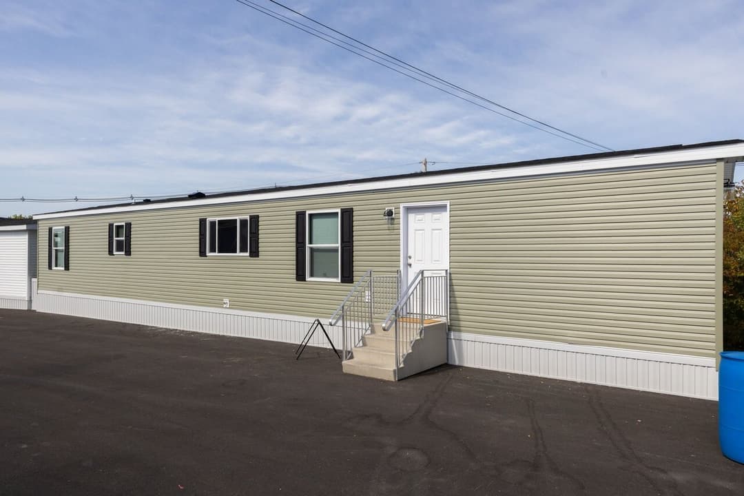 Elite 2 elevation and exterior home features