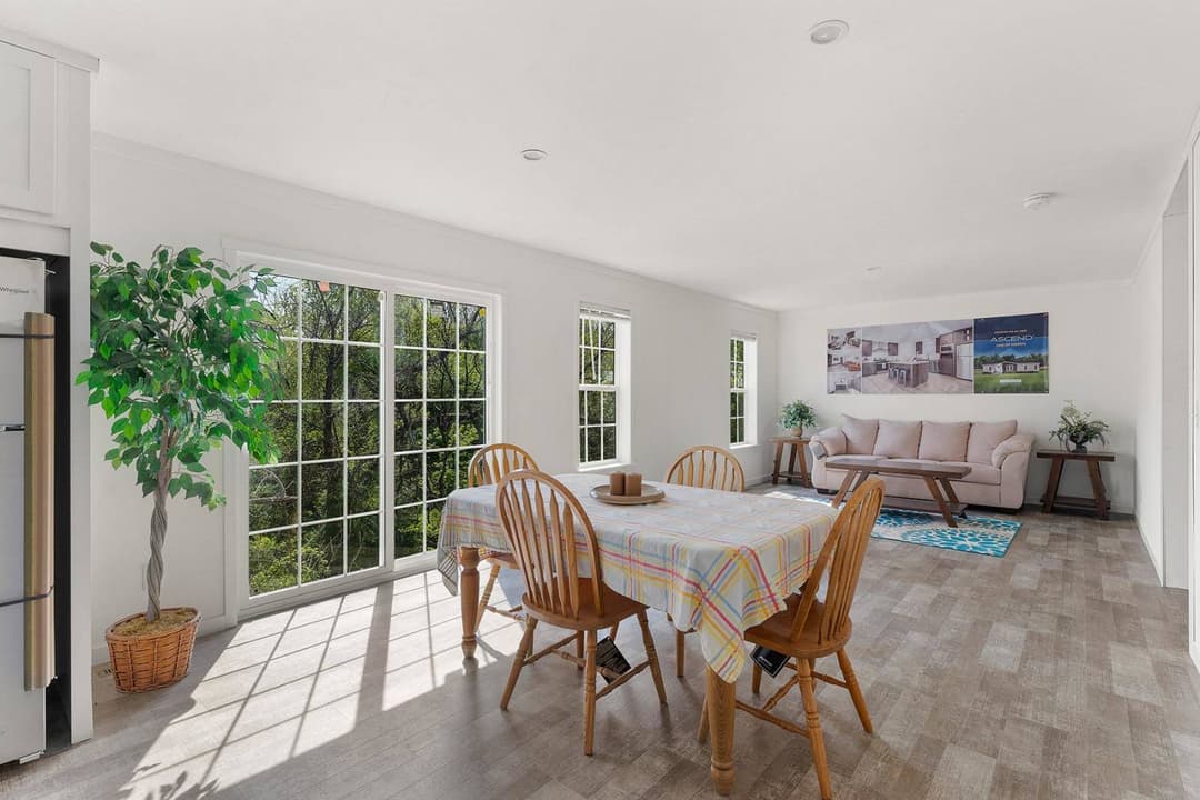 East point - insight interior home features