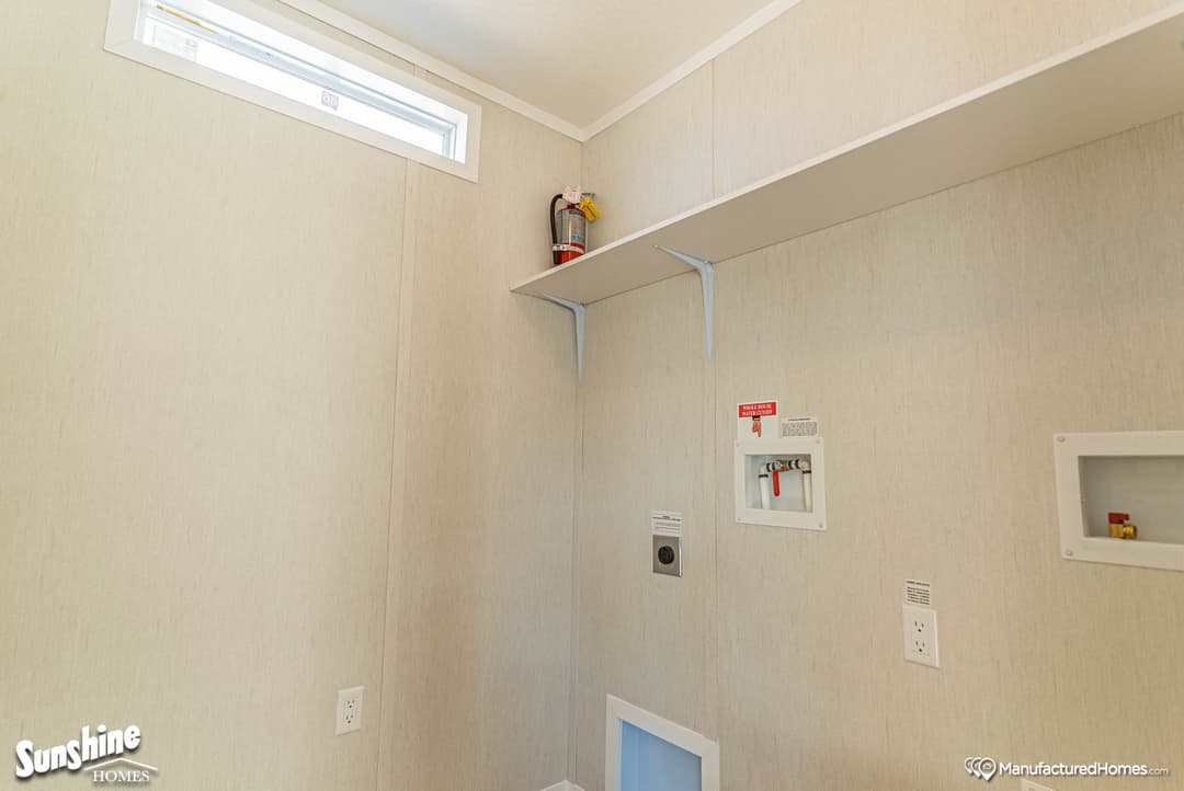 Arc1680-8004 interior home features