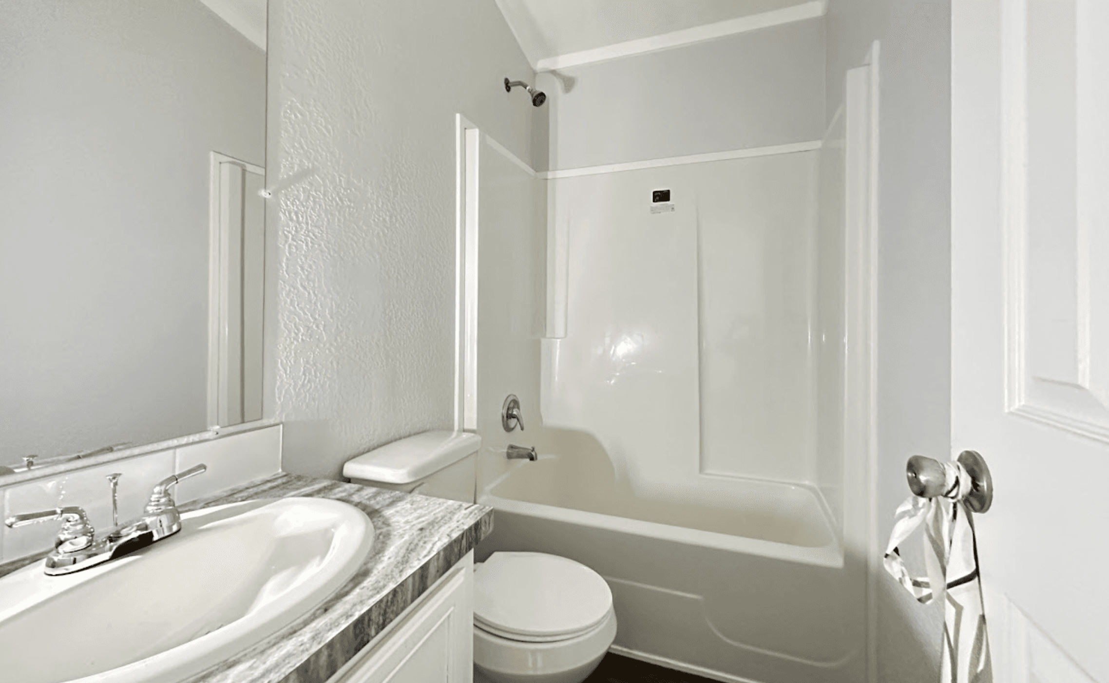 Solitaire 16763b bathroom home features