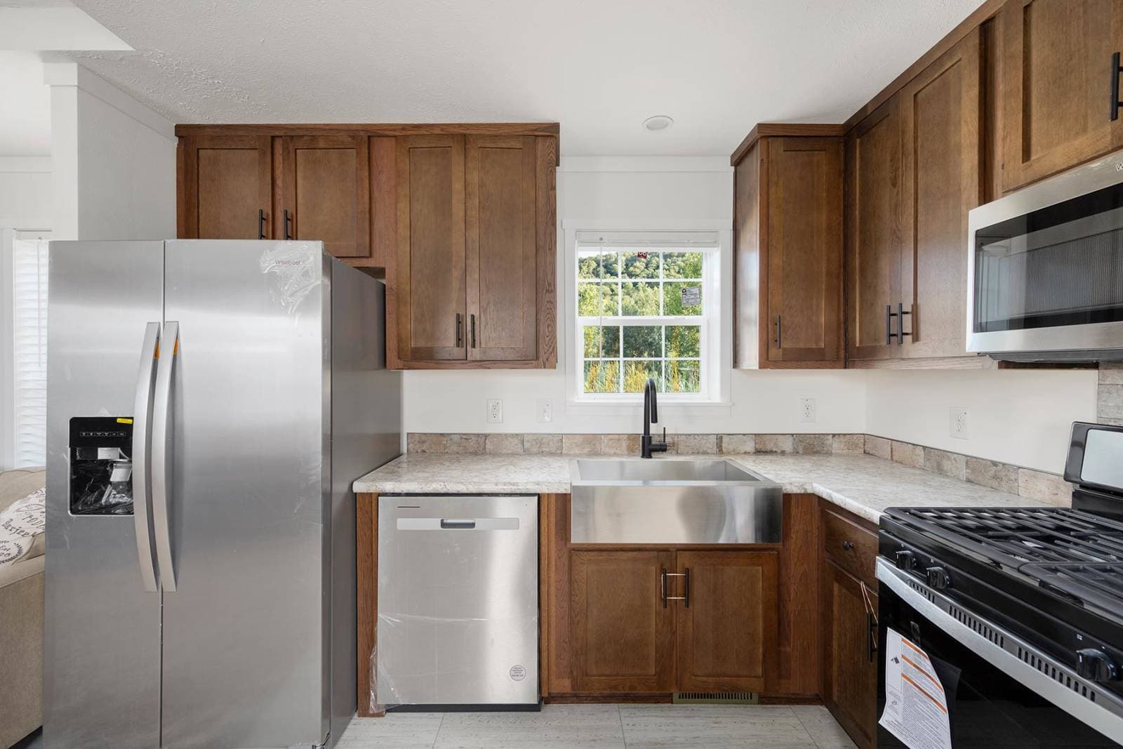 Invite max kitchen home features