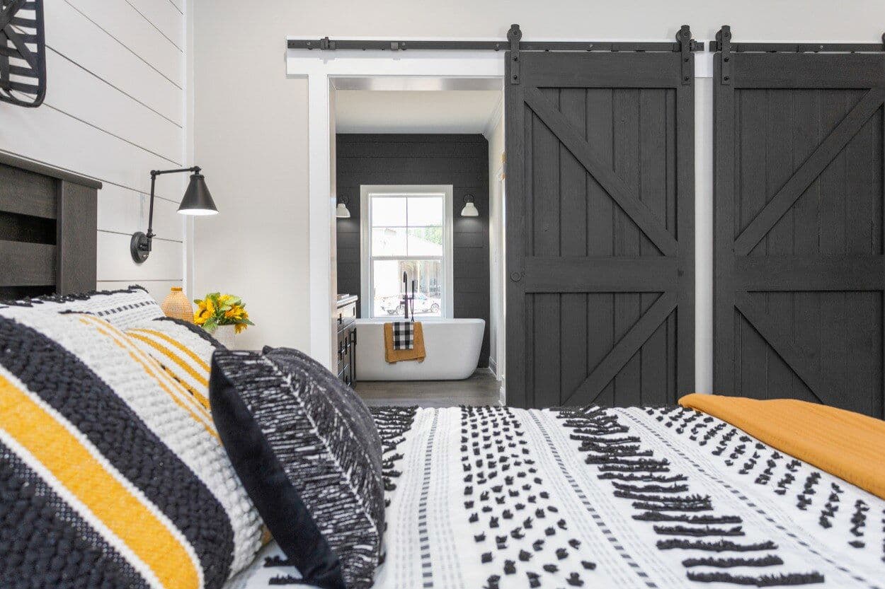 Sparta cape bedroom home features