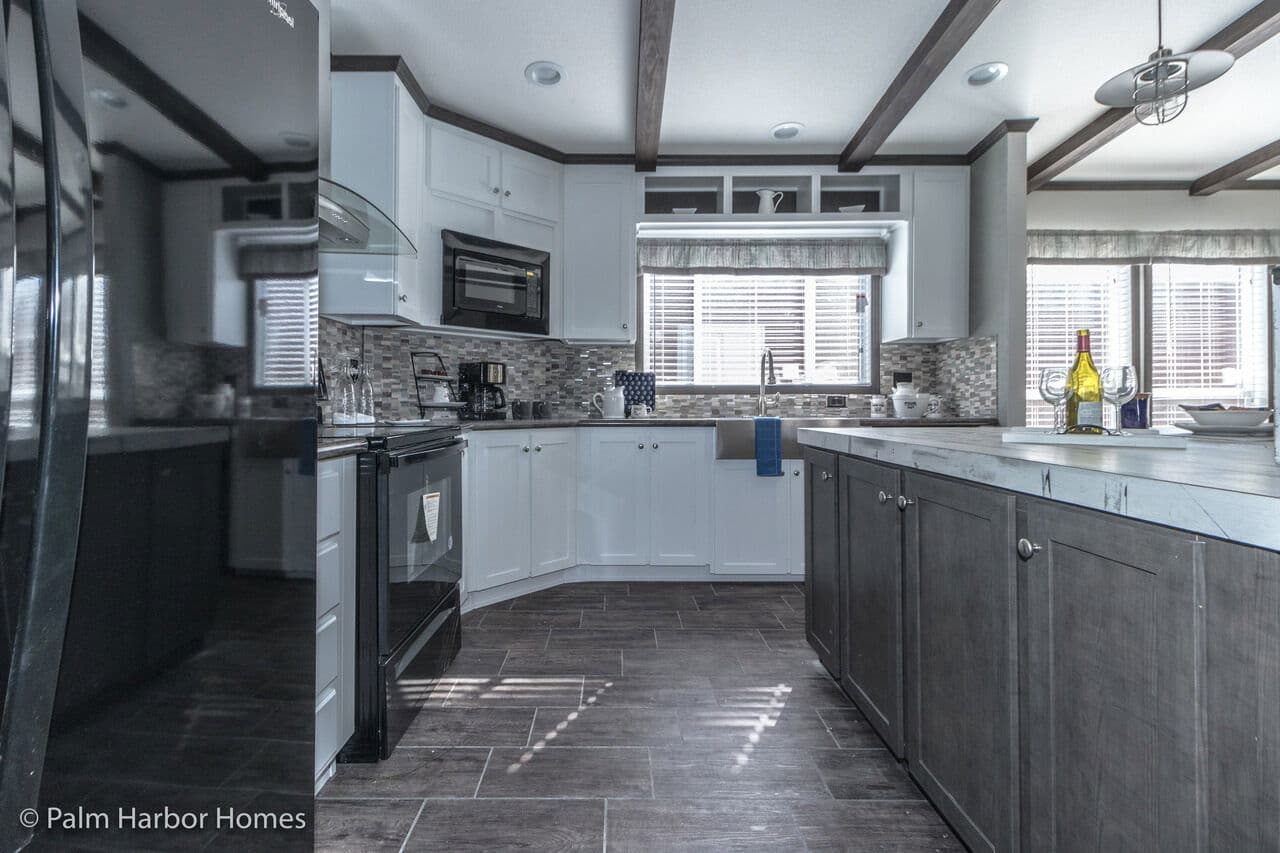 Arlington 30604a kitchen home features