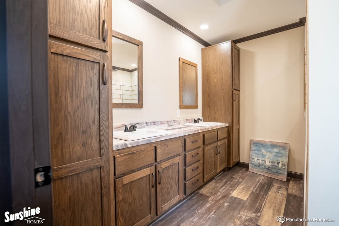 Pri3256-2061 bathroom home features