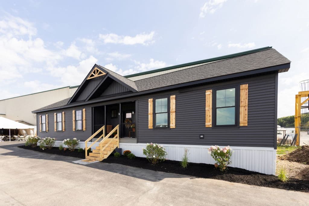 Ultra ranch 2p2460-x elevation and exterior home features