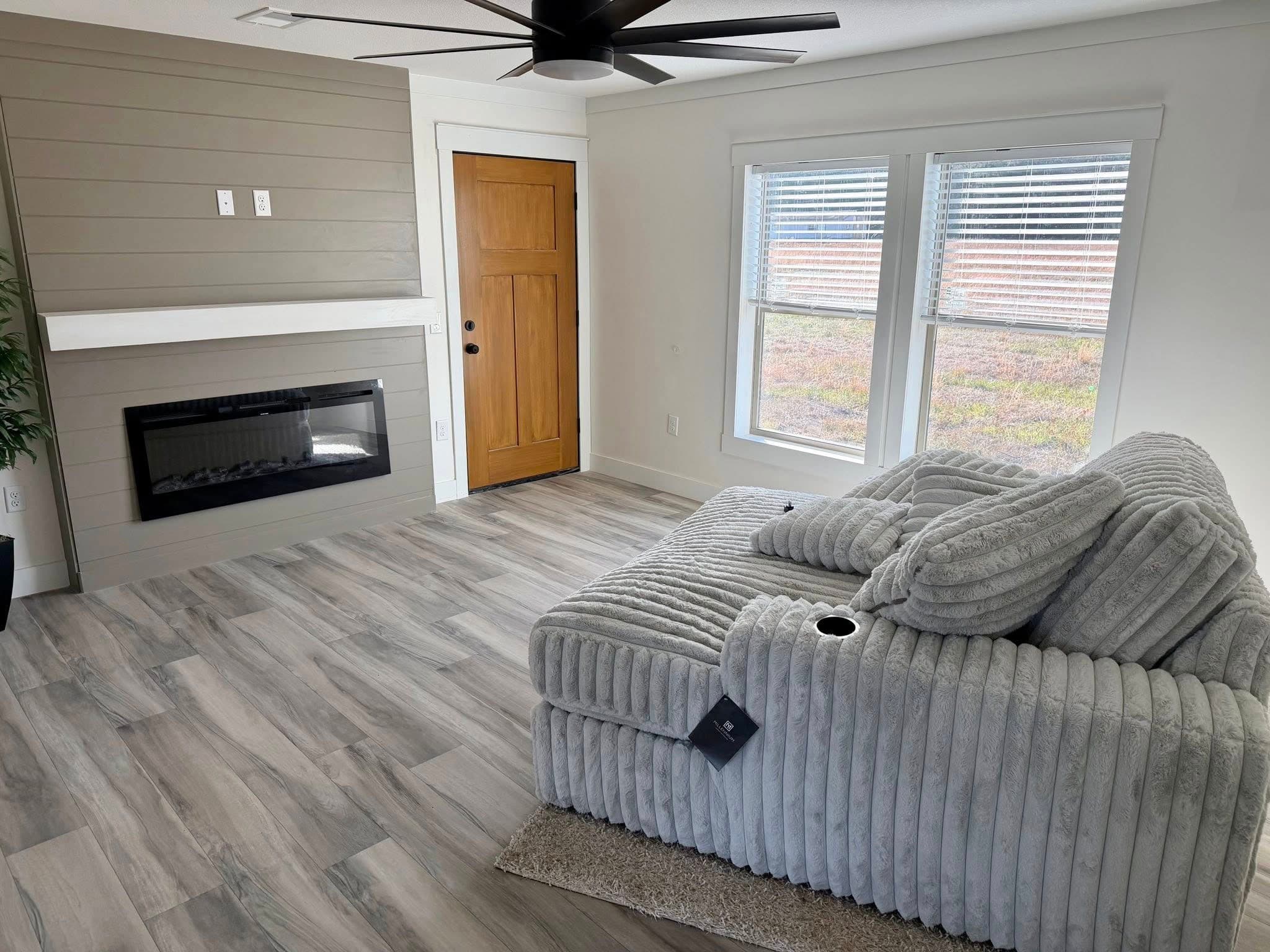 The king david 80 interior home features