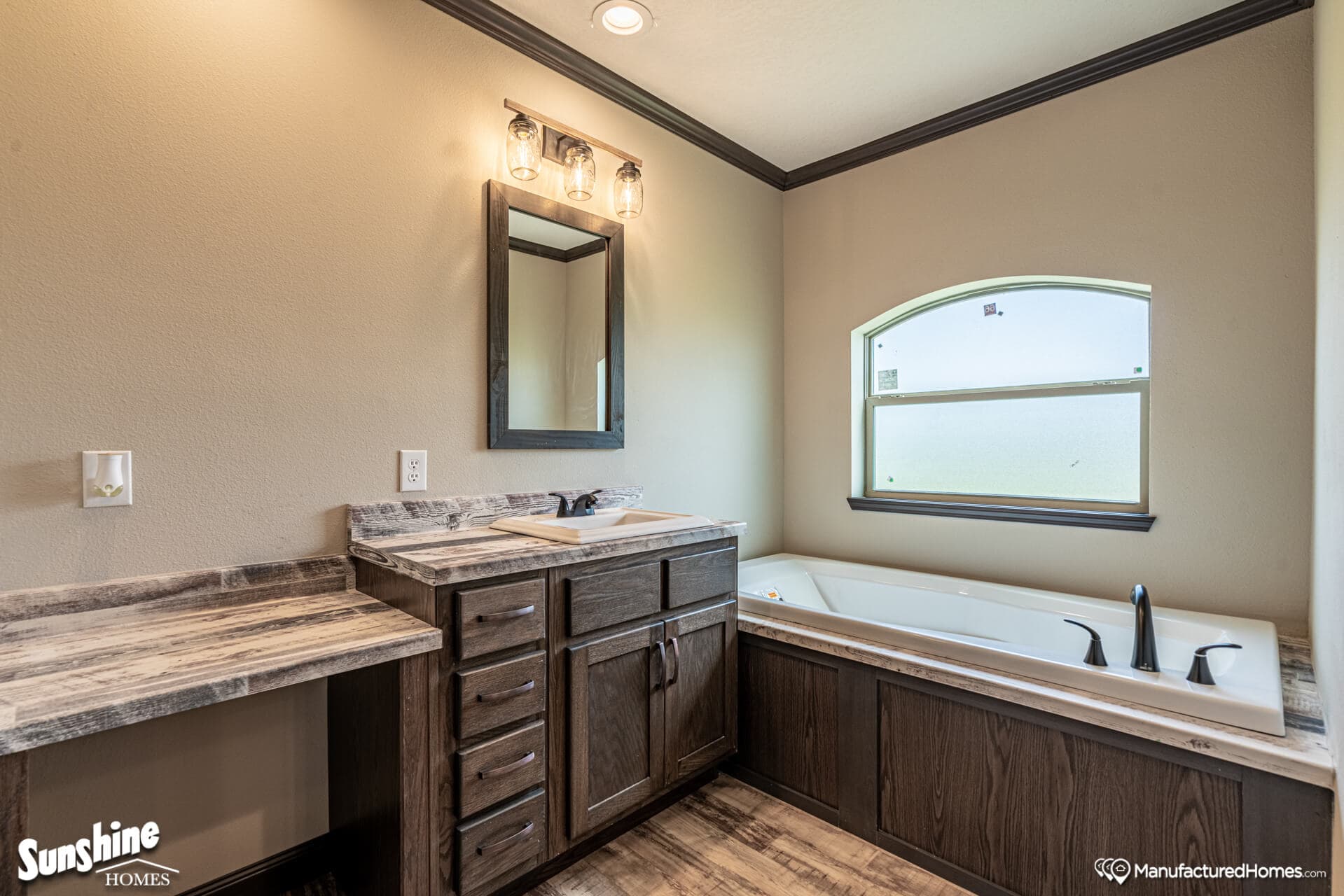 Pri3270-2050 bathroom home features