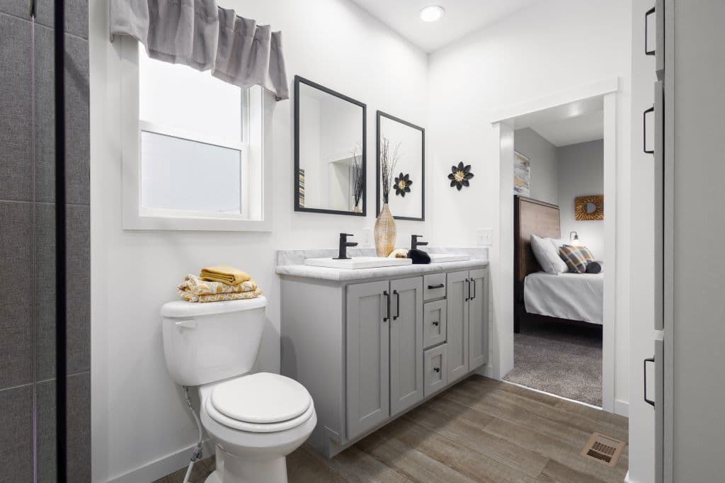 Pinecrest elite modular pgm5009-p bathroom home features