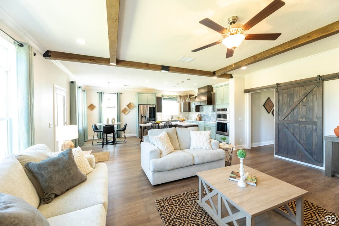 Cedar lake interior home features