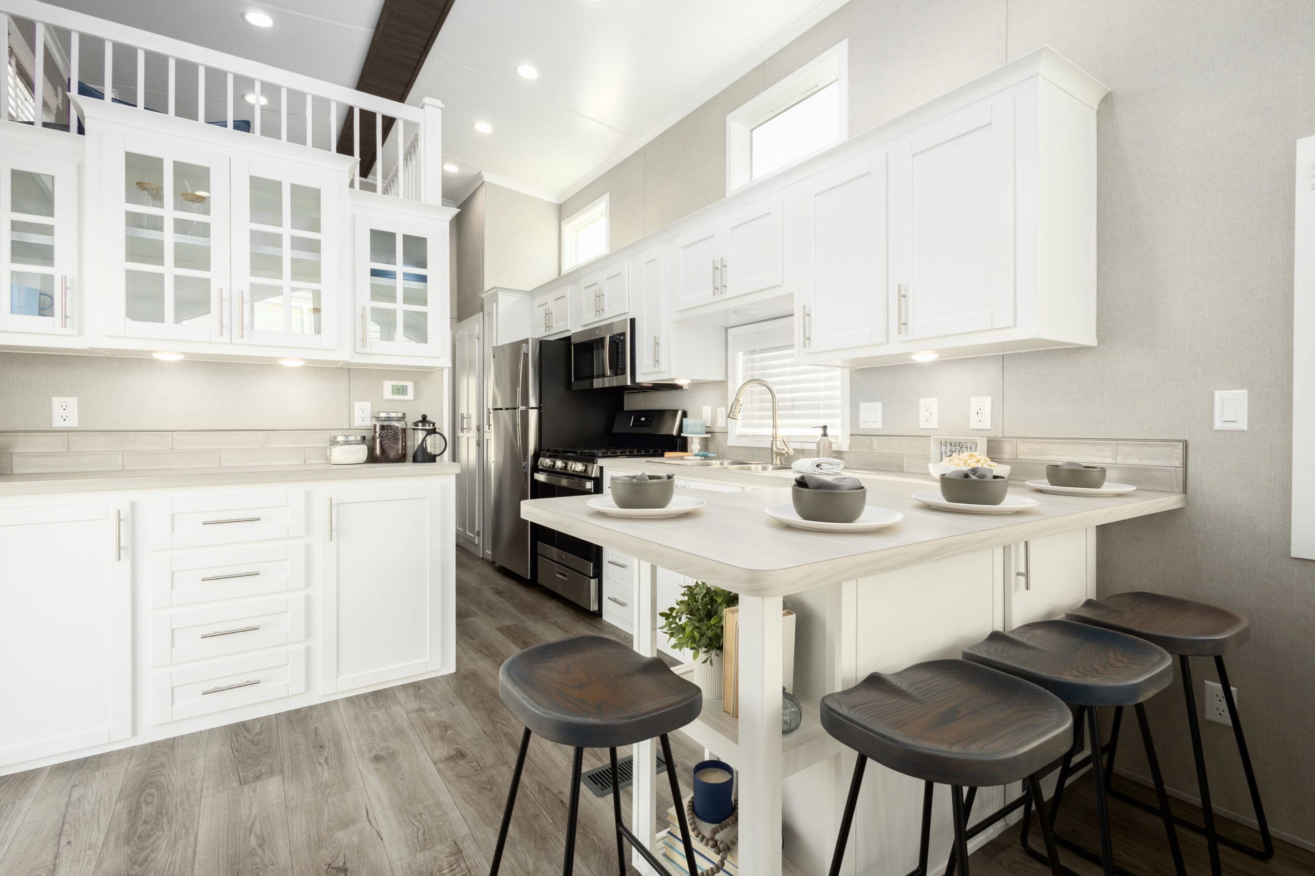 Lakeside 8104bk kitchen home features