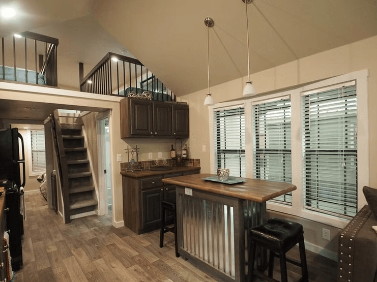 Lakeview kitchen home features