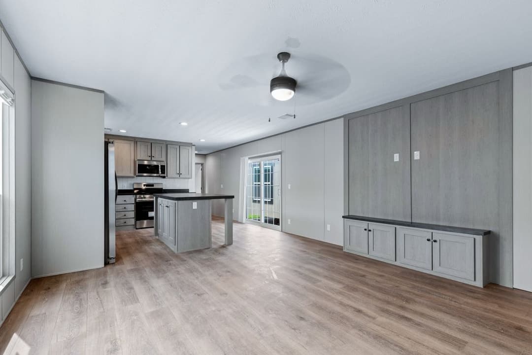 Resolution 16763h interior home features
