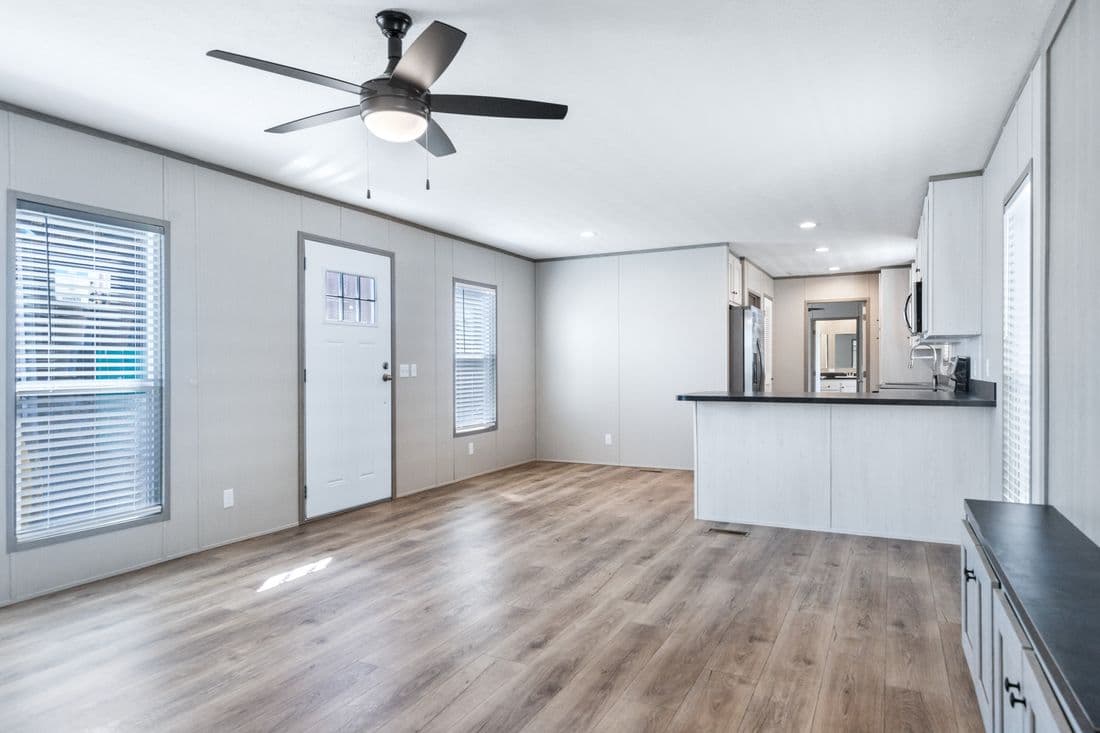 Resolution 16763k interior home features