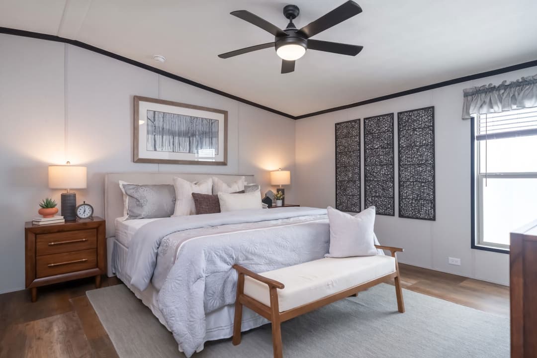 Select s-2468-42a bedroom home features