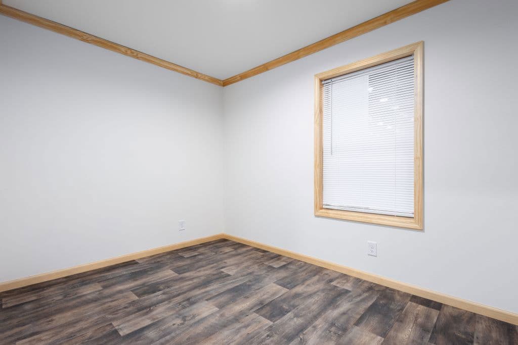 1w1407-v bedroom home features