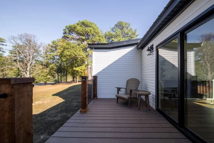 Sky harbor 2.0 exterior home features