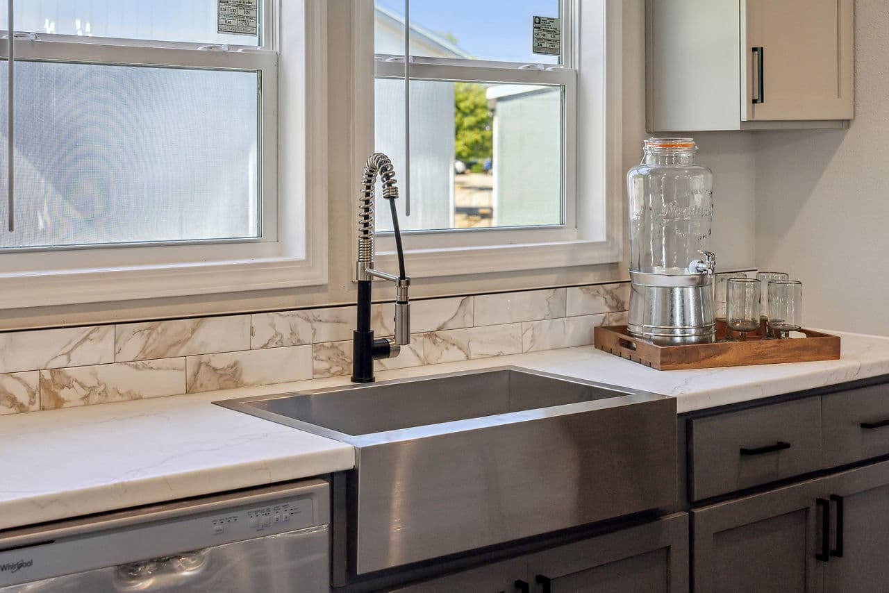 Innovation 3268h kitchen home features