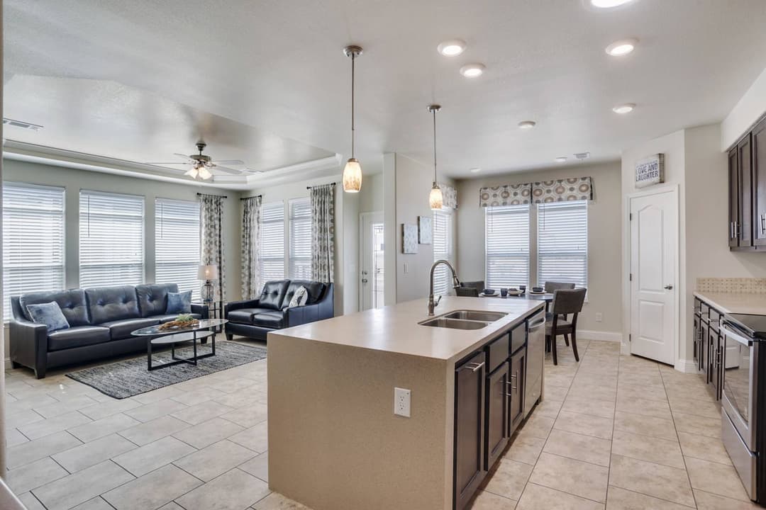 American freedom 2848pc2  kitchen home features