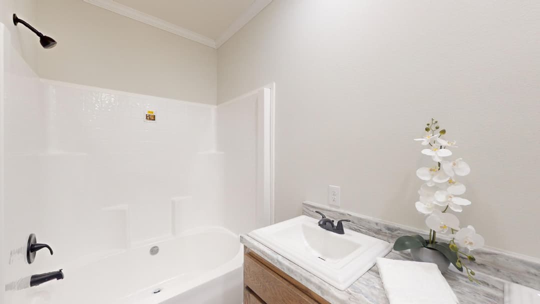 Pri4784-3503 bathroom home features