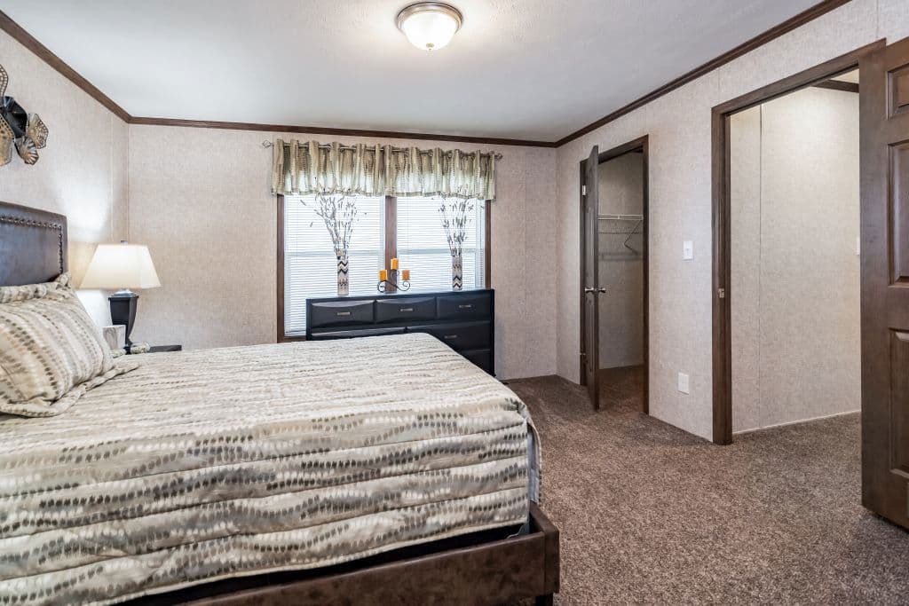 Astro elite ranch 3a2805-p bedroom home features