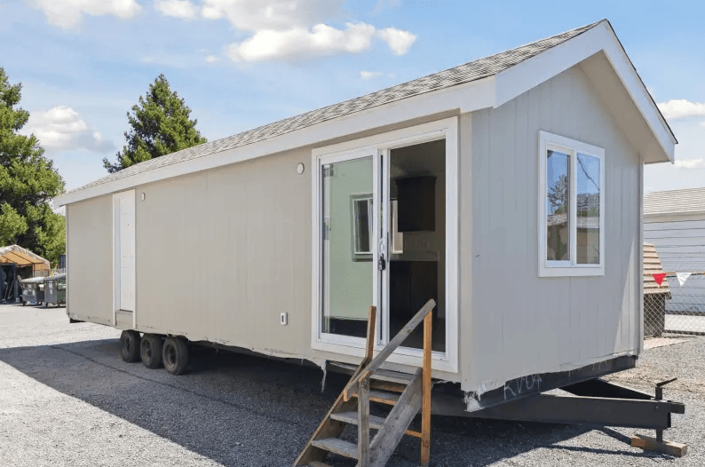 Shpk-09 elevation and exterior home features