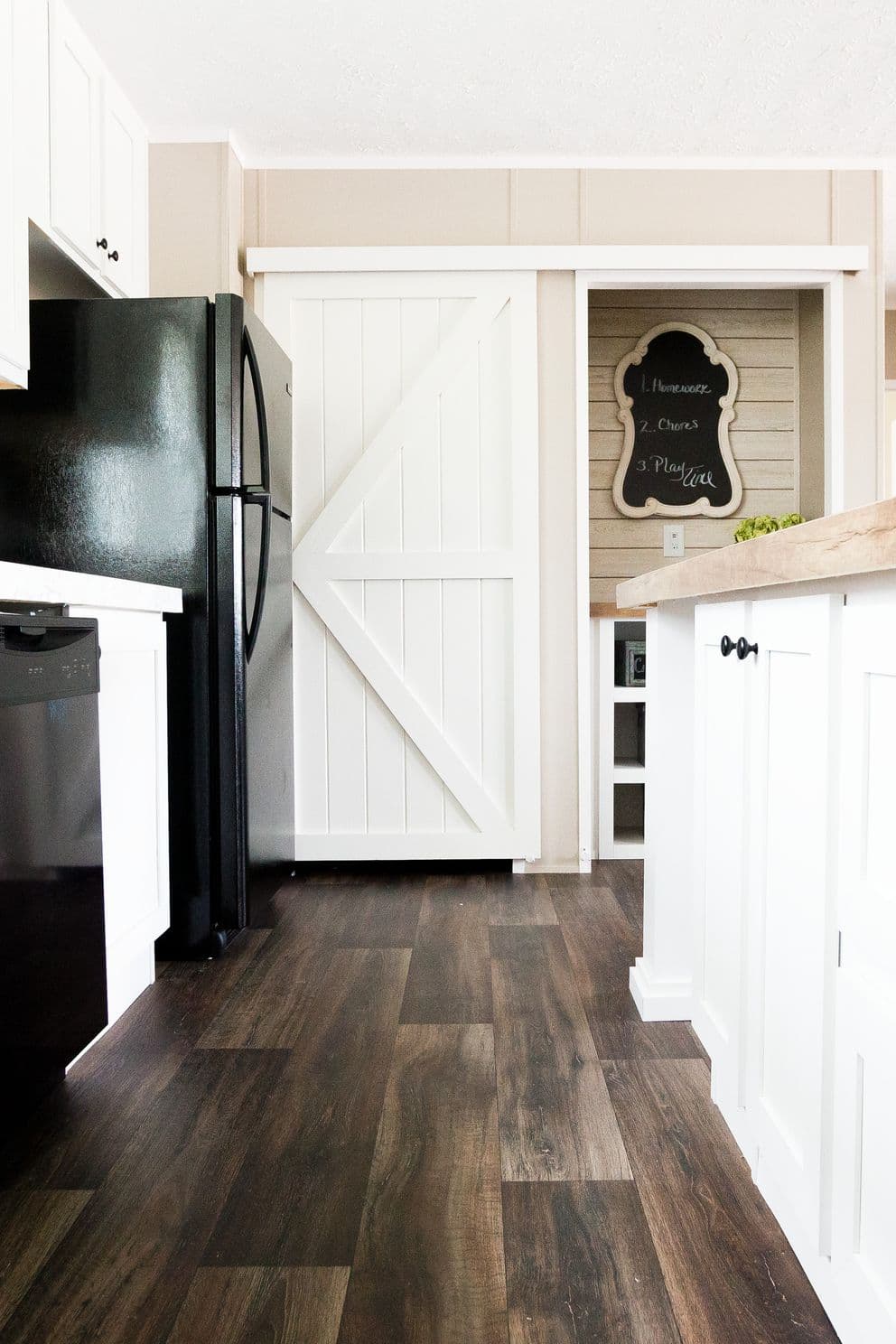 The island breeze 56 kitchen home features