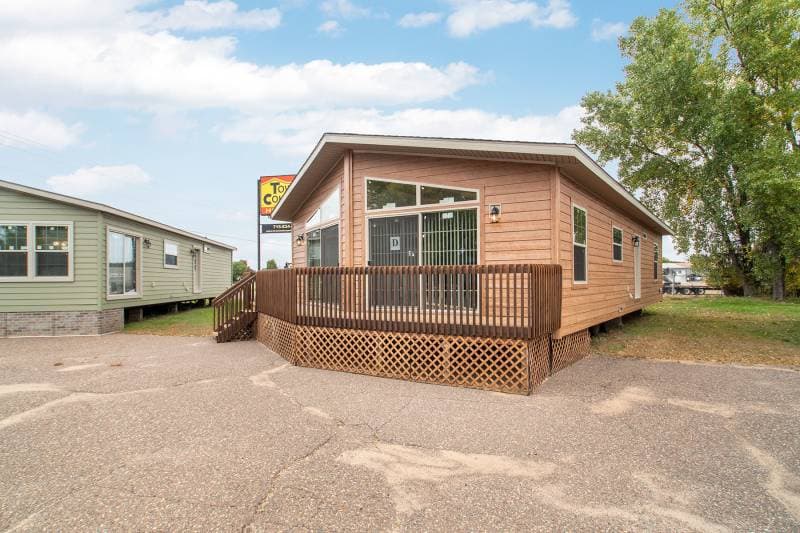 Wood manor d500 hero, elevation, and exterior home features