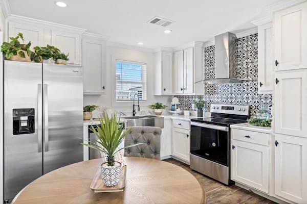 Sanibel kitchen home features