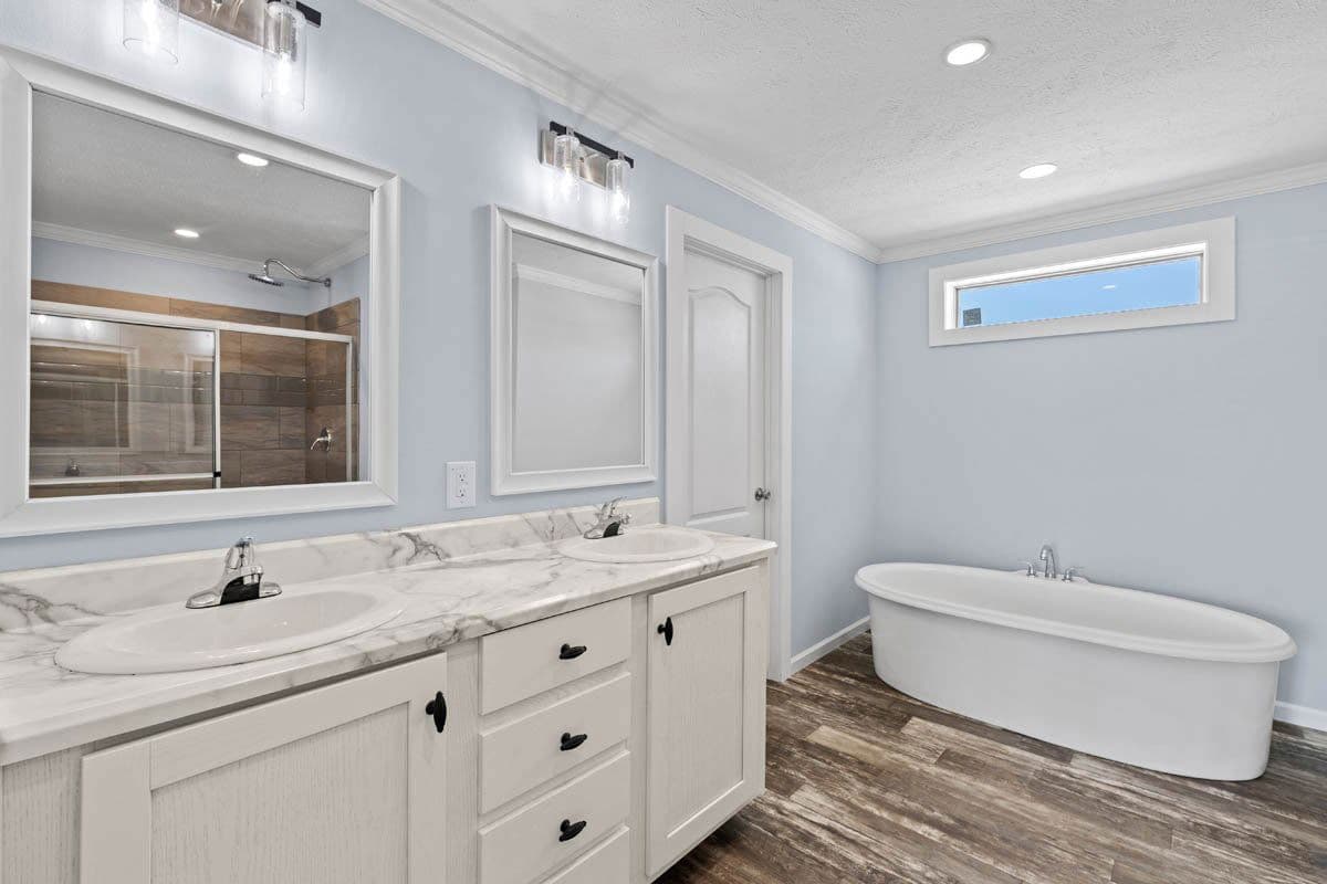 Mchann bathroom home features