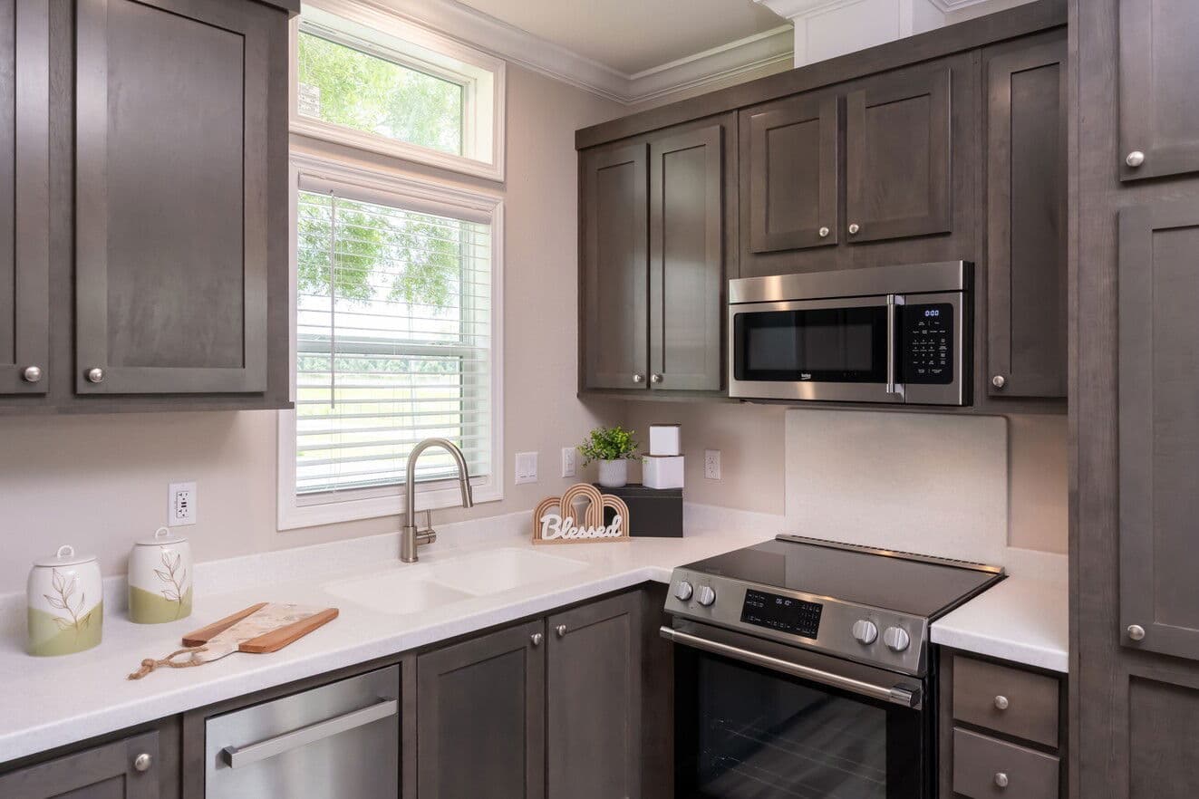 The chariot 24442a kitchen home features