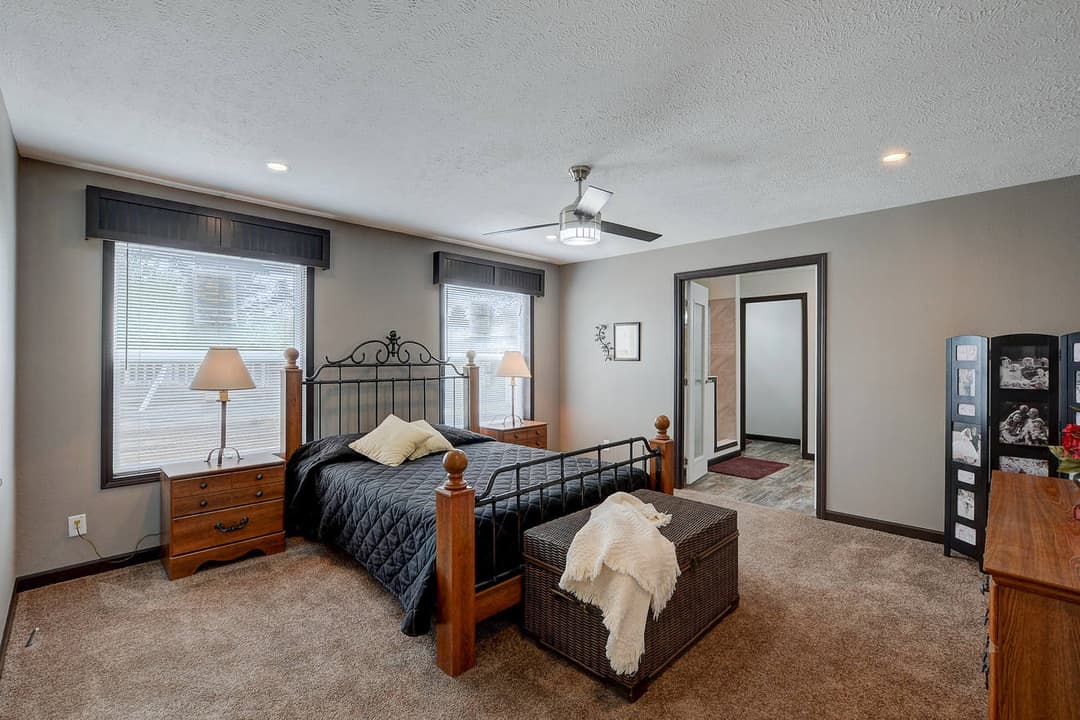 The freedom modular 185011m bedroom home features