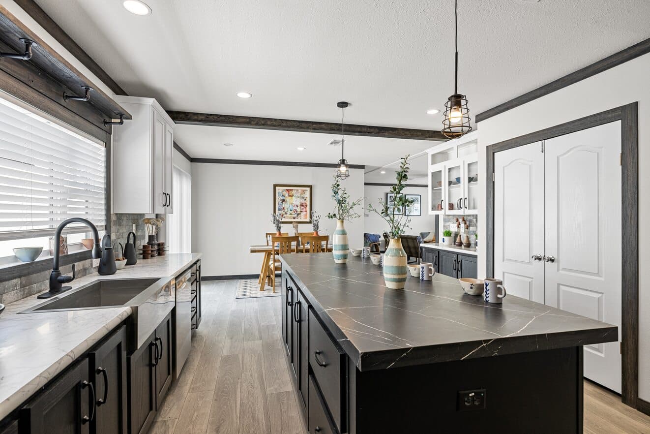 Pecan valley  30683p kitchen home features