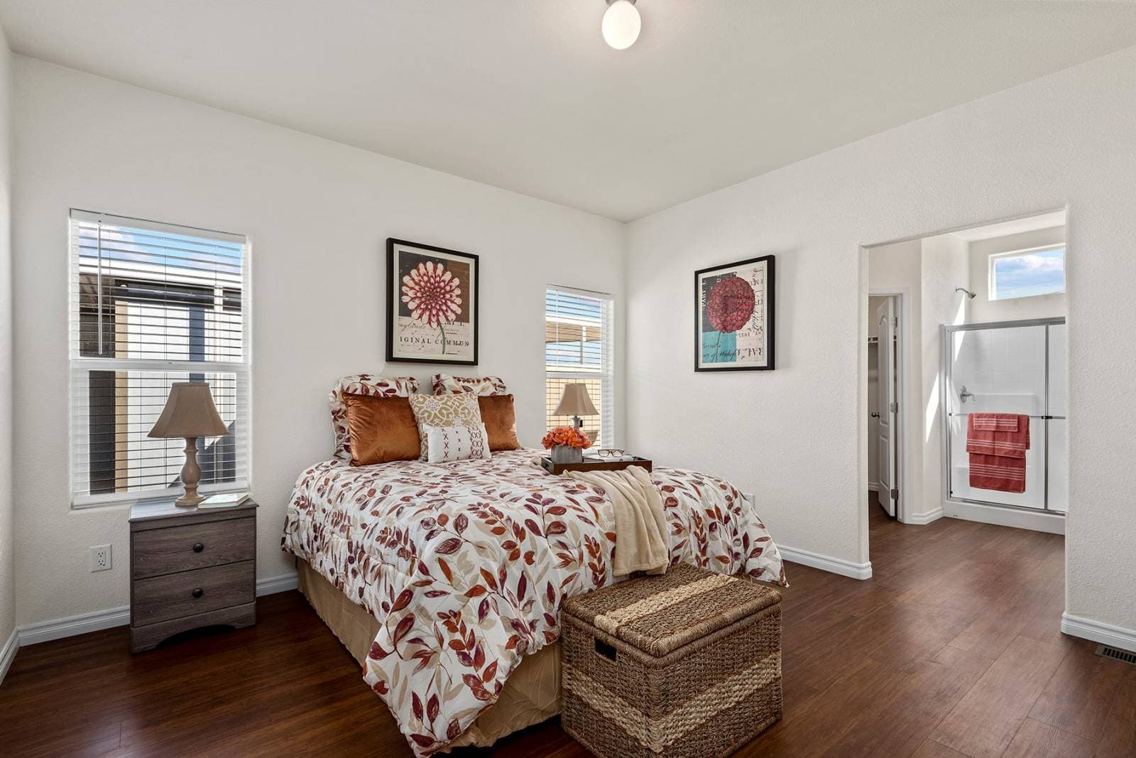 American freedom 2848u  bedroom home features