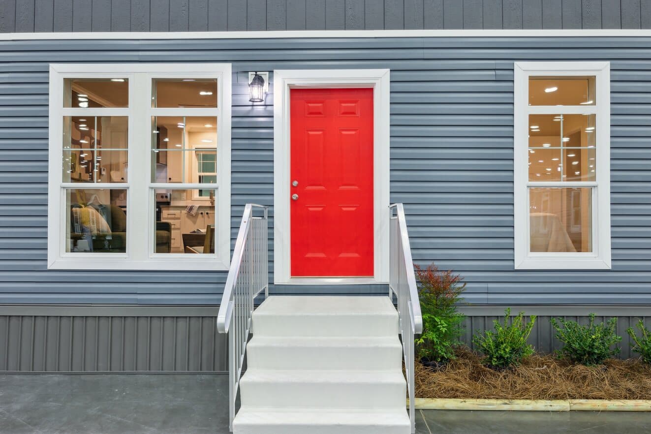 Blue ridge duplex exterior home features