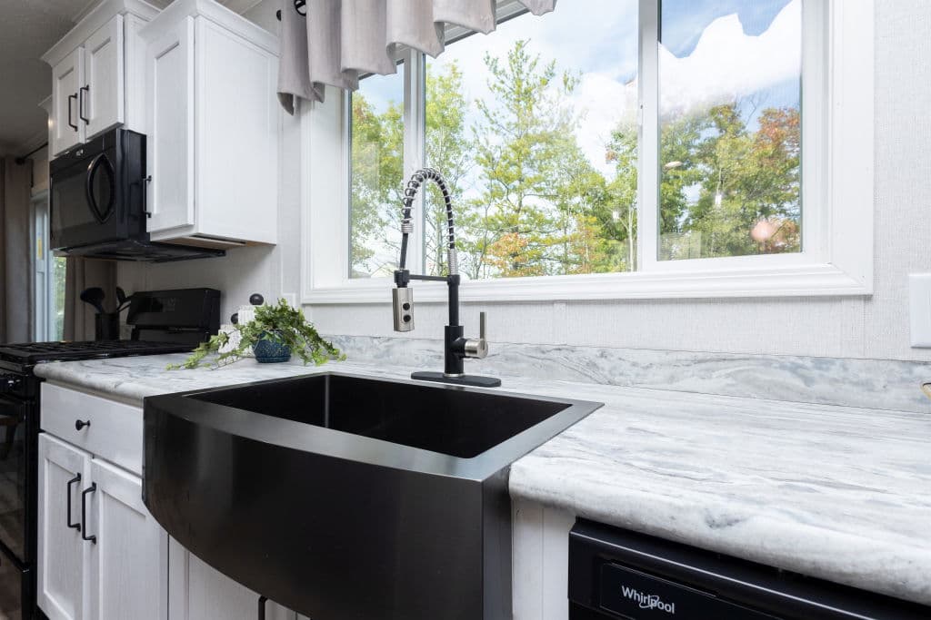 Astro creations singlewide 1a2081-p kitchen home features